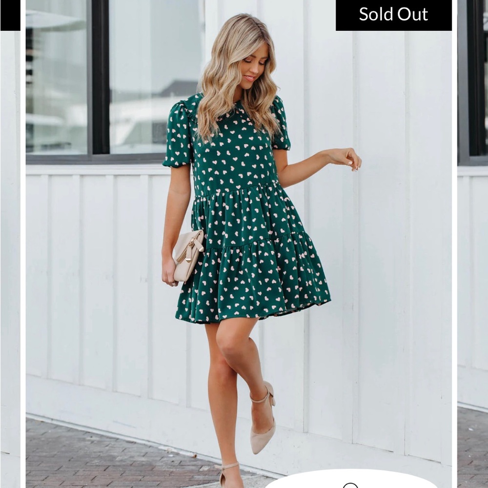 Beautiful Vici dress. Emerald, perfect for any occasion. Size Medium.